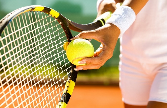 Bắt đầu từ đâu và học bộ môn tennis như thế nào?